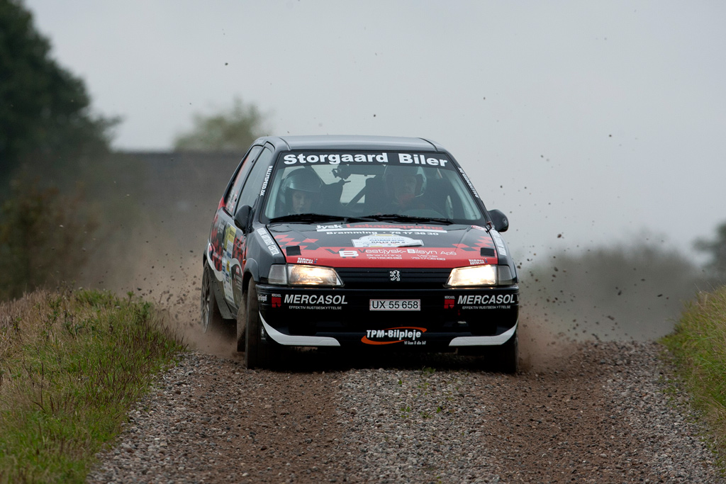 Benny Pedersen og Ditte Kammersgaard fører Tunet National an før lørdagens Danboring Rally.
(Foto: Johnny Pedersen)